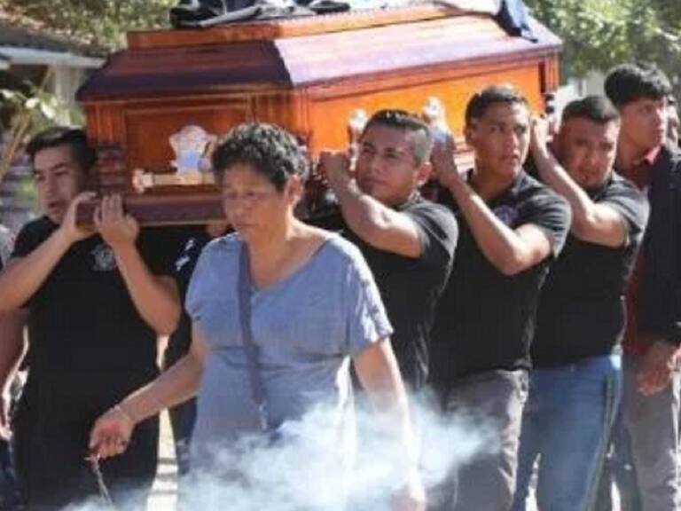 La madre del estudiante normalista asesinado en Chilpancingo exige justicia