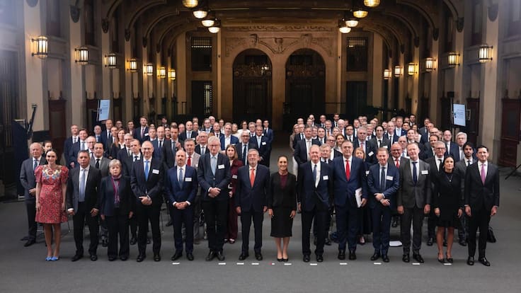 Sheinbaum se reúne con más de 100 empresarios nórdicos para impulsar inversiones en México