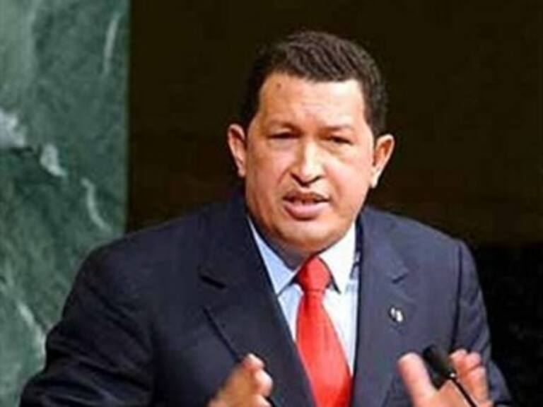 Condena Chávez intervención militar en Libia