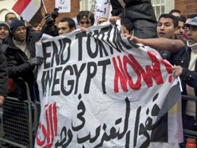 Quinto día de violencia entre policías y manifestantes en Egipto