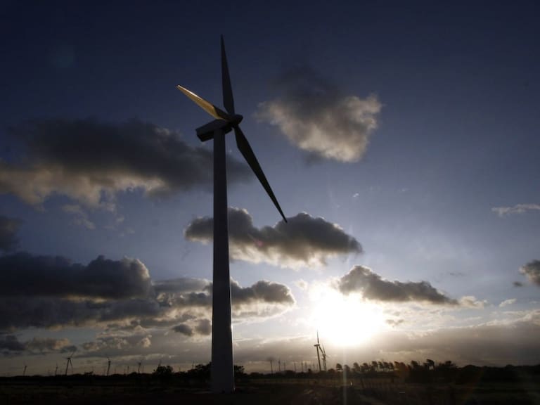 Freno a energías renovables es un retroceso: gobernador de Tamaulipas