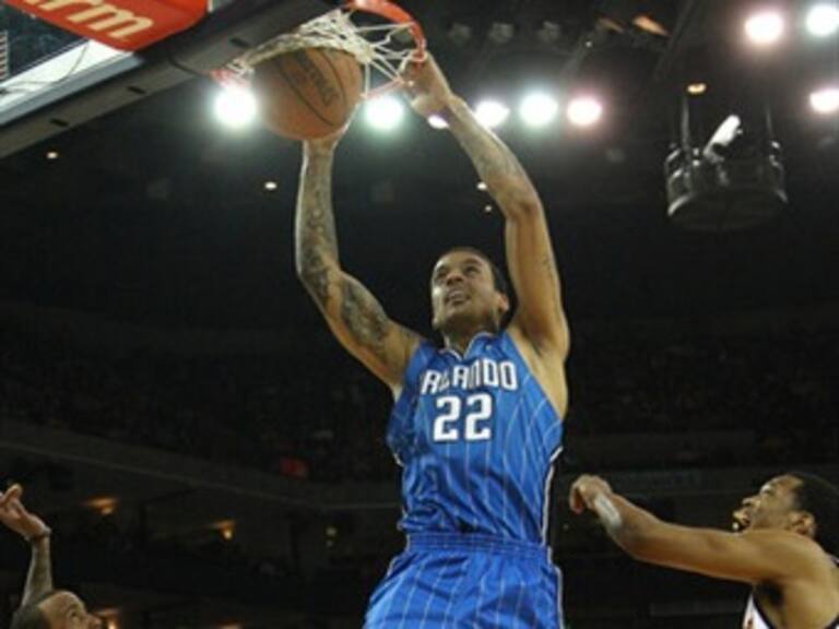 Arrestan a Matt Kelly Barnes, de los Lakers