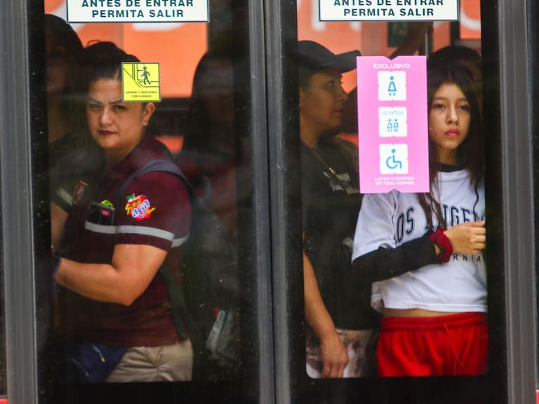 No se podrá viajar de pie en el Metrobús