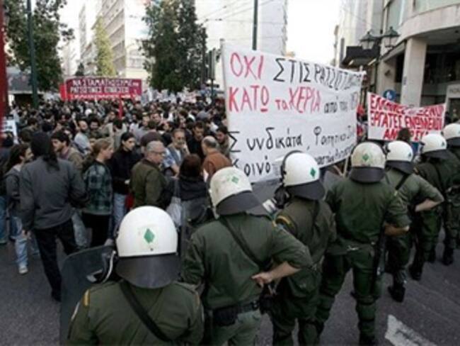 Planea Grecia construir muro para frenar migración ilegal