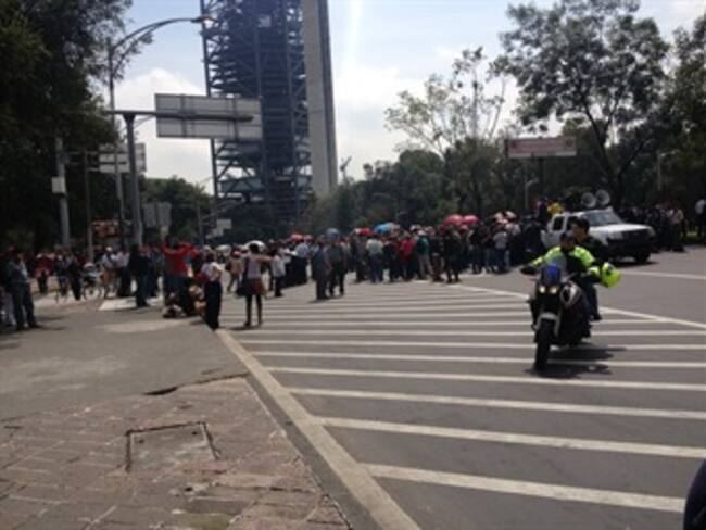 Arriba CNTE a Los Pinos