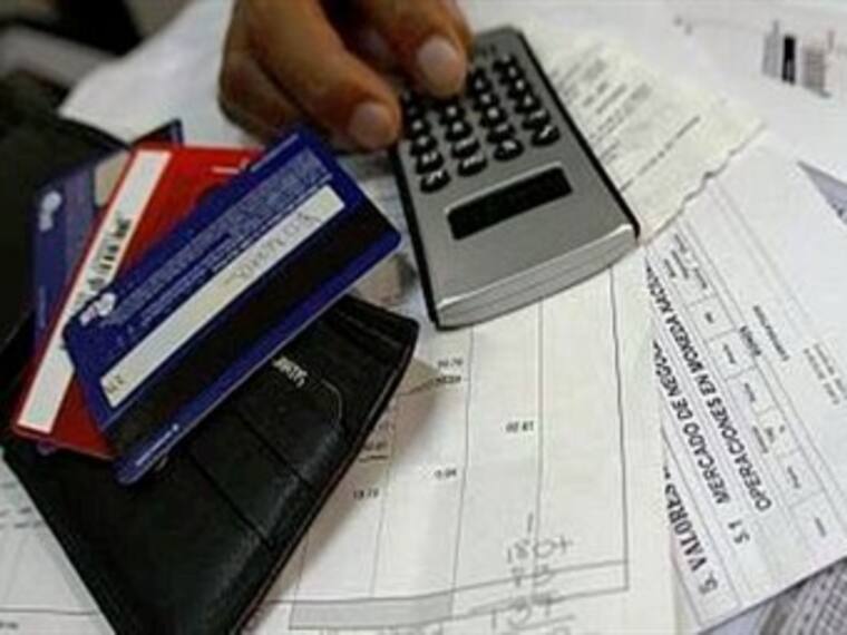 Deudas por créditos. Roberto Aguilar, analista financiero