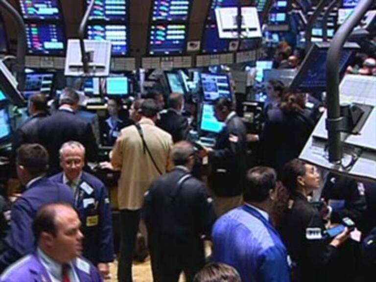 Wall Street cierra arriba de 11 mil puntos