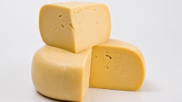 Cinco marcas que dicen ser Queso Manchego real, pero son quesos procesados y corrientes, según Profeco