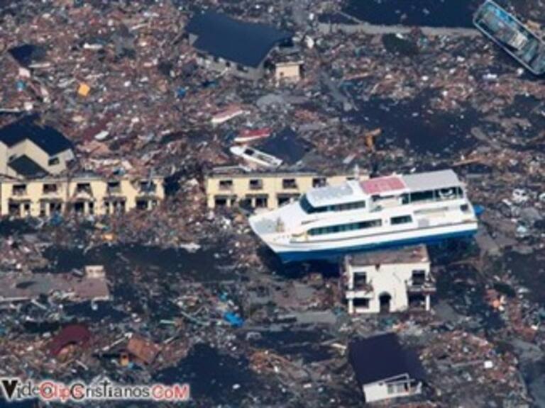 Asciende el número de víctimas a más de 15 mil en Japón