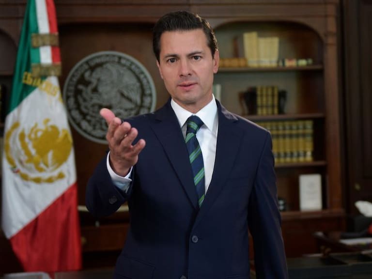 FGR decidirá si hay relación de Peña Nieto por caso Lozoya: AMLO