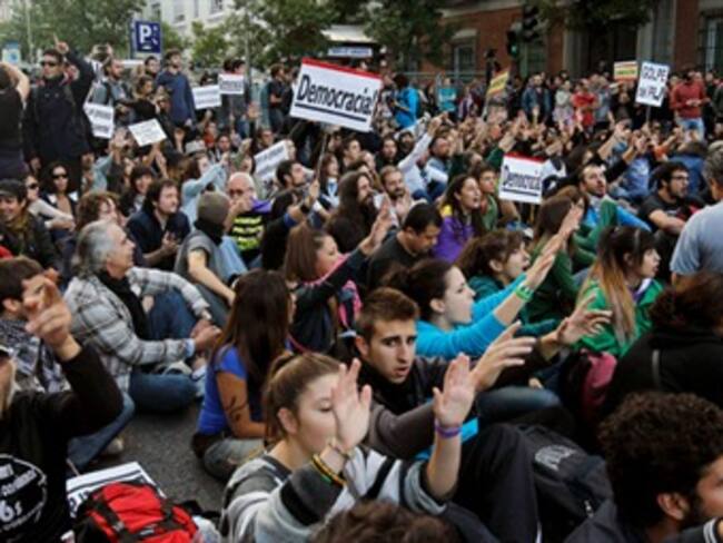 Protestan miles contra Congreso de España por Presupuestos de 2013