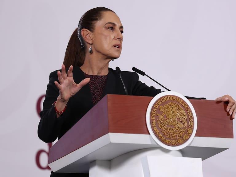 La propuesta de reforma electoral cuenta con más de 80% de apoyo en la reducción de presupuesto a partidos, afirma Sheinbaum.
FOTO: GALO CAÑAS/CUARTOSCURO.COM