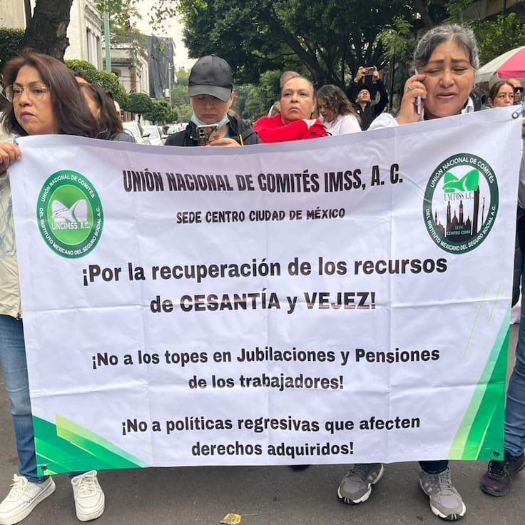 Protestan trabajadores del IMSS exigen aumento salarial y abasto de medicamentos