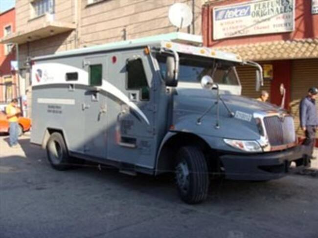 Reportan asalto a camioneta de valores en la Jardín Balbuena