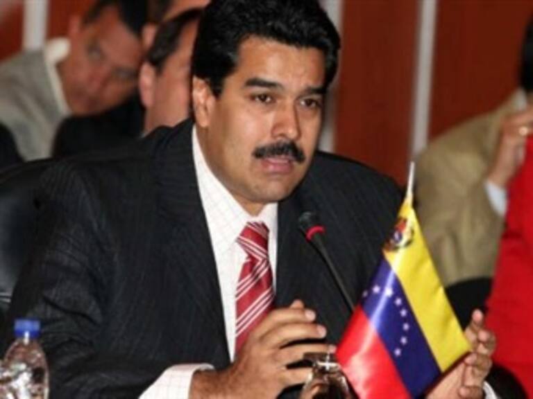 Maduro atento al resultado de elección presidencial en Colombia