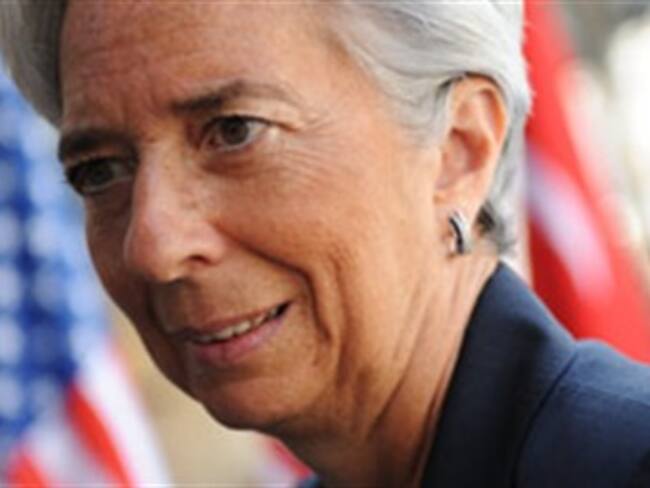 Lagarde pide a EU a 'encontrar una solución'