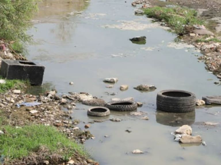 Más de 100 toneladas de basura han retirado de canales de Zapopan