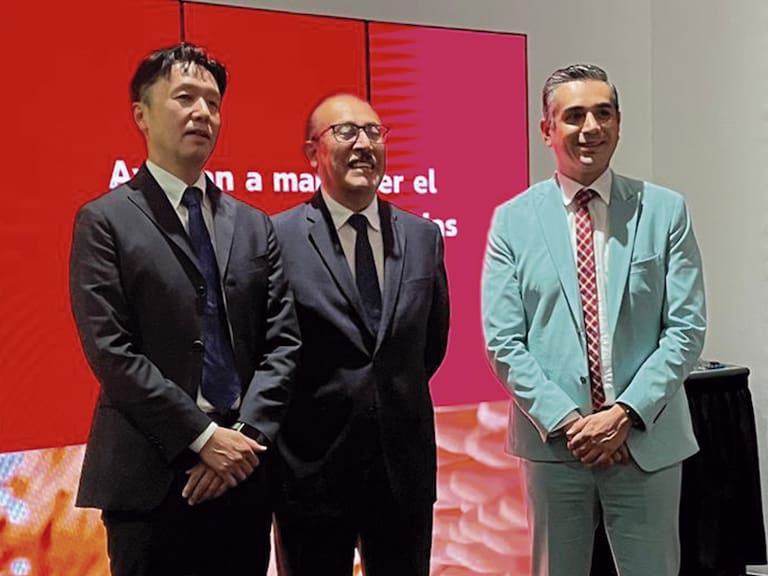 Yakult presenta Uva Verde, un aliado refrescante para la microbiota intestinal