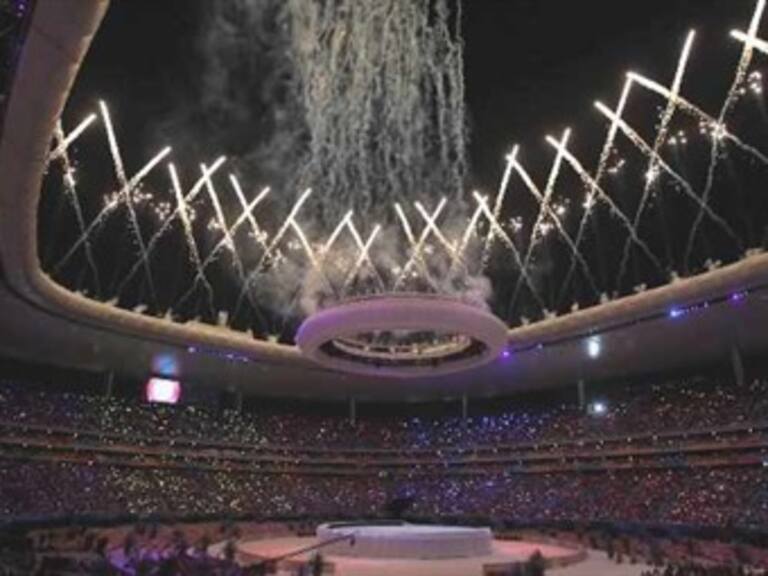 Contagia Vicente Fernández de alegría a América