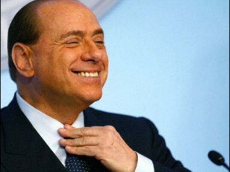 Protestas marcarán día en que se define suerte de Berlusconi