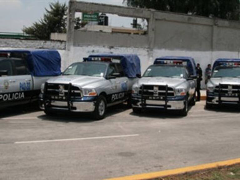 Choca una camioneta con cuatro custodios en Eje Central