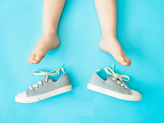 Encuentran sustancias tóxicas en zapatos y otros productos infantiles de venta en línea