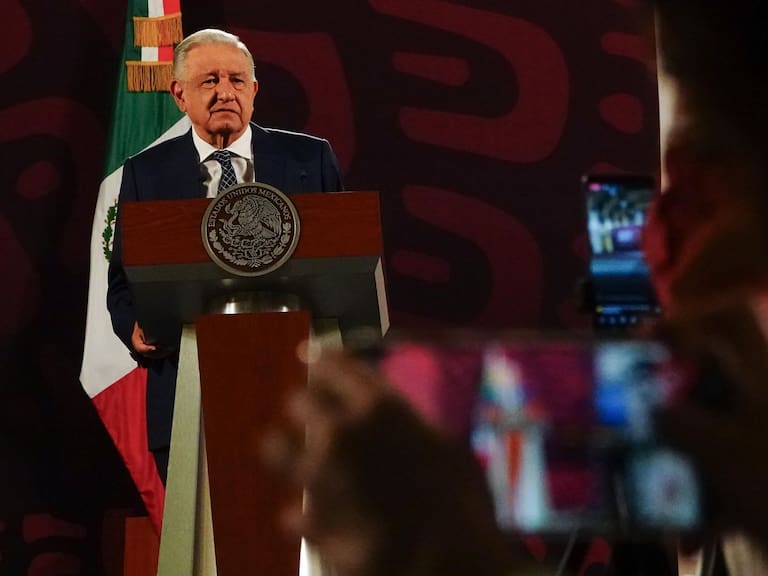 CIUDAD DE MÉXICO, 11JULIO2024.- Andrés Manuel López Obrador, presidente de México, durante la conferencia matutina, esto desde el Salón Tesorería de Palacio Nacional.
FOTO: ROGELIO MORALES /CUARTOSCURO.COM