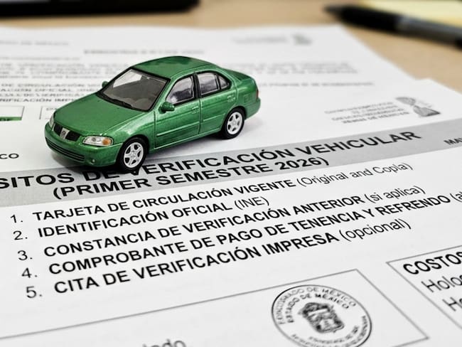 Requisitos de verificación vehicular en Edomex 2026: engomado Verde entra en sus últimos días