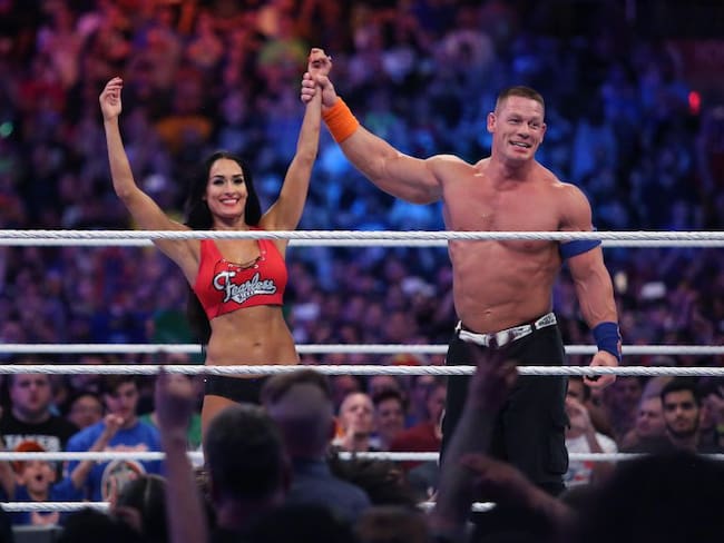Nikki Bella y John Cena bailan sin censura para sus seguidores