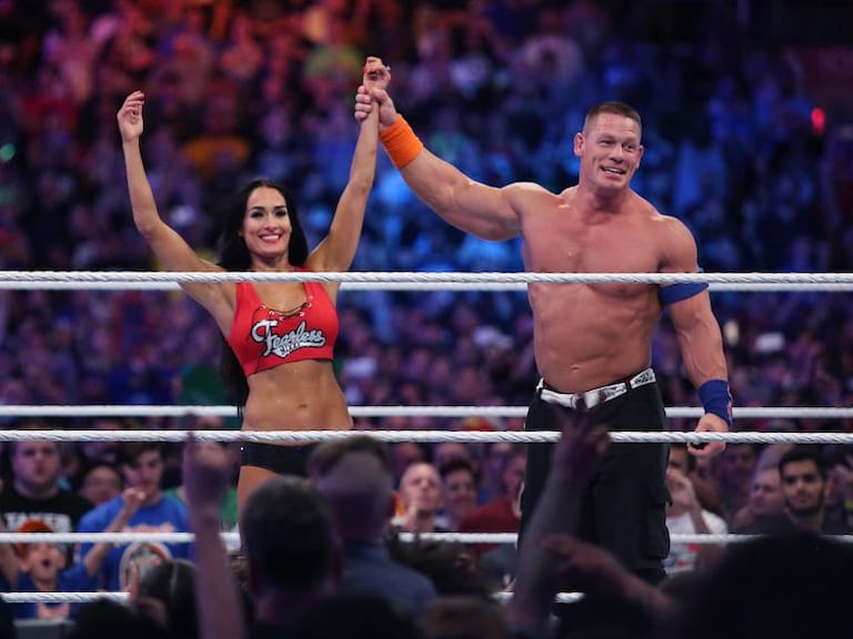 Nikki Bella y John Cena bailan sin censura para sus seguidores