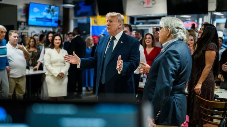 Trump en Florida: venezolanos ovación al presidente durante visita al restaurante El Arepazo
