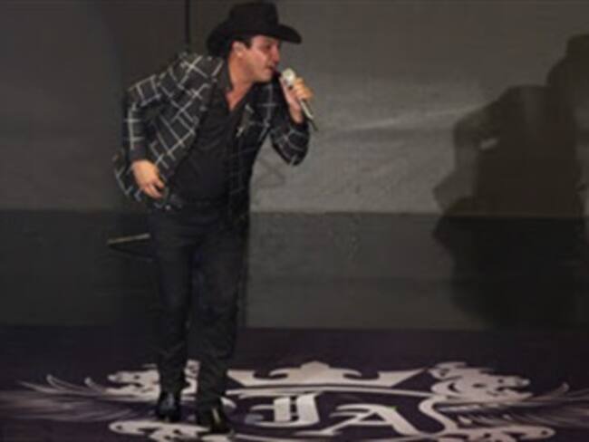 Prende Julión Álvarez El Coloso de Reforma