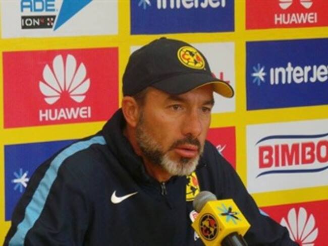 Molesta a Matosas comparar al América con un Ferrari