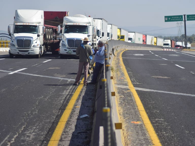 Coparmex advirtió que los bloqueos de transportistas ya afectan a 33 ciudades y dañan producción, empleo e inversión.