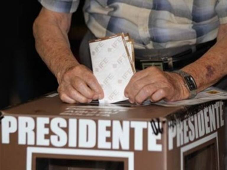 Propone Calderón segunda vuelta en la elección presidencial