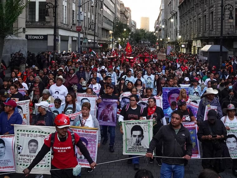 Ayotzinapa, 12 años después: familias de los 43 reclaman avances y exigen archivos militares* *Subtítulo SEO:
