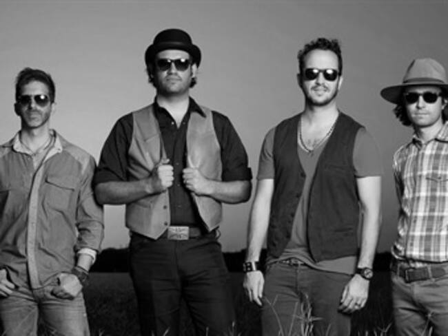 Celebran 'Los Claxons' 10 años de carrera en el Metropolitan