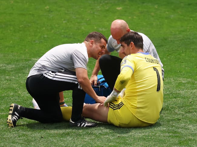 Thibaut Courtois sale lesionado en la derrota de Bélgica vs España y preocupa al Real Madrid en el Mundial 2026