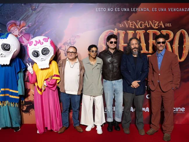 “La Venganza del Charro Negro” regresa a la pantalla grande: así se vivió su premiere en CDMX