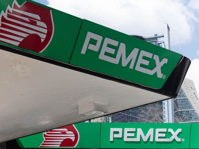 PAN advierte que Morena destruye a Pemex por mayor deuda y caída en producción