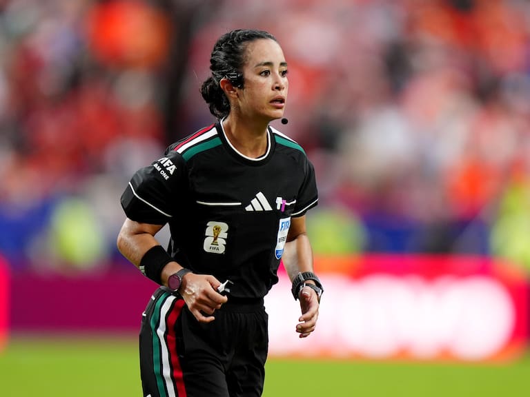 Katia Iztel arbitra mexicana FIFA