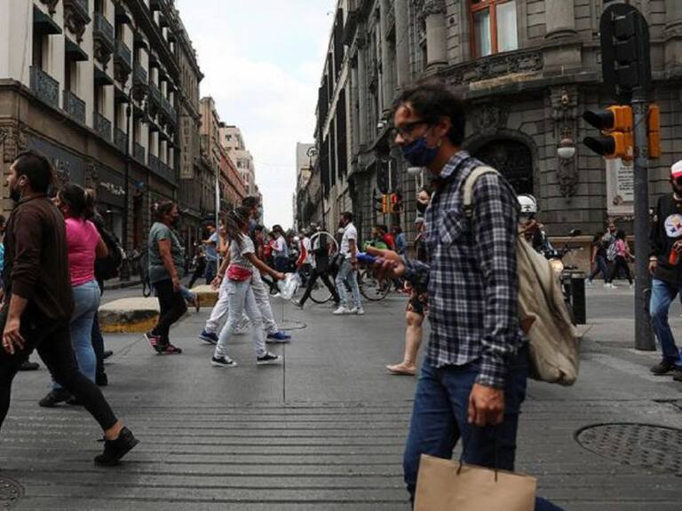 La CDMX continúa en semáforo naranja; reabren exposiciones