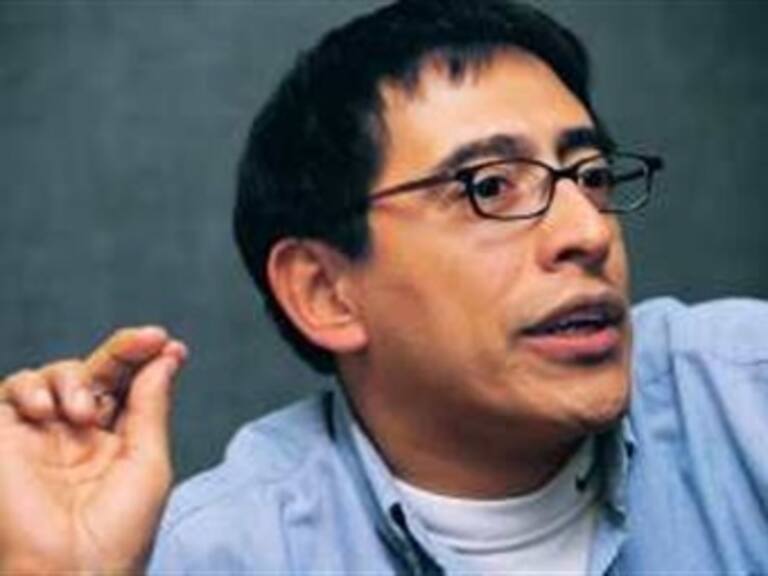 Ordenan captura de corresponsal de Telesur en Colombia