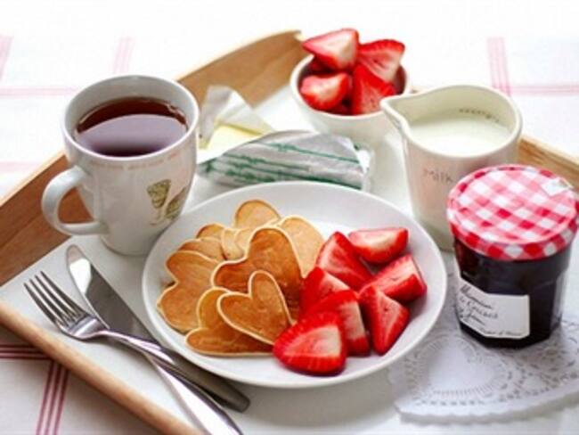 Desayuna con mamá.'Para hacer Hambre' con Inés Saavedra 04/05/13