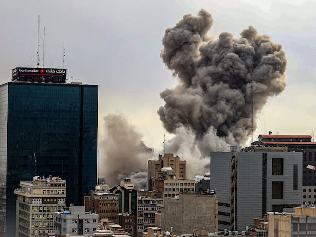 La guerra con Irán se desborda: EE.UU. pide 200 mil MDD más y no se ve el final