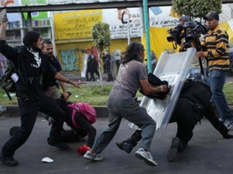 Envian a prisión a líder de grupo anarquista