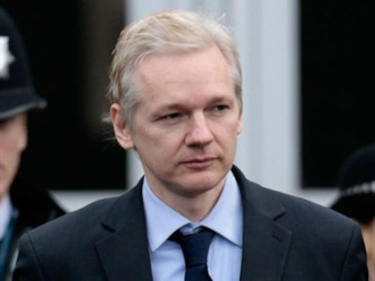 Concede Ecuador asilo a Julian Assange