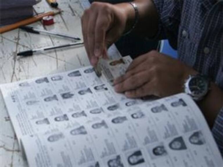 Votan candidatos a la gubernatura de Coahuila