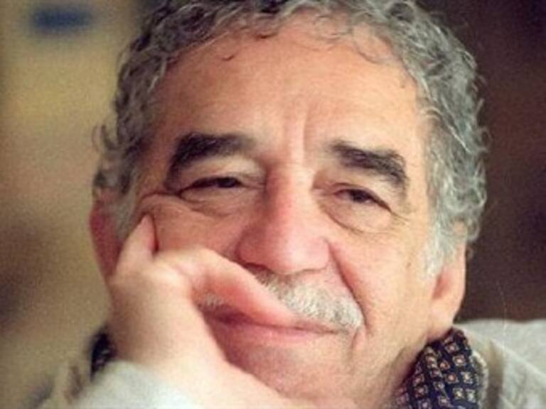 García Márquez dona guayabera a museo cubano