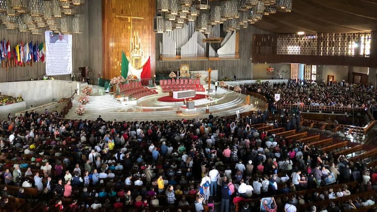 Celebran misa en memoria de José José en la Basílica de Guadalupe